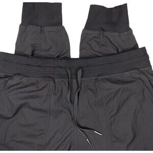 Lululemon Dance Studio Womens Medium Relaxed Fit Mid Rise Cargo Jogger Black